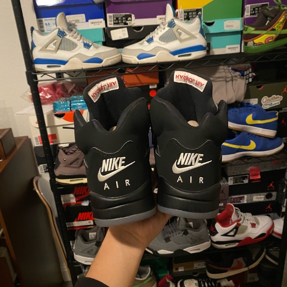 Jordan 5 Black Metallic - Picture 3 of 8